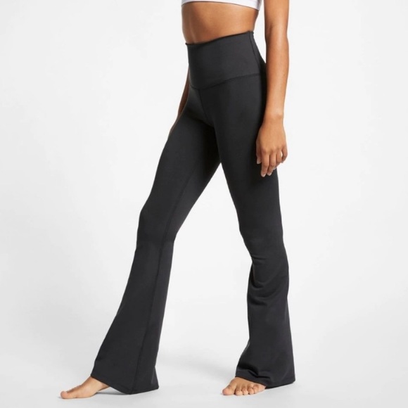 Nike Training Studio Flare Tights